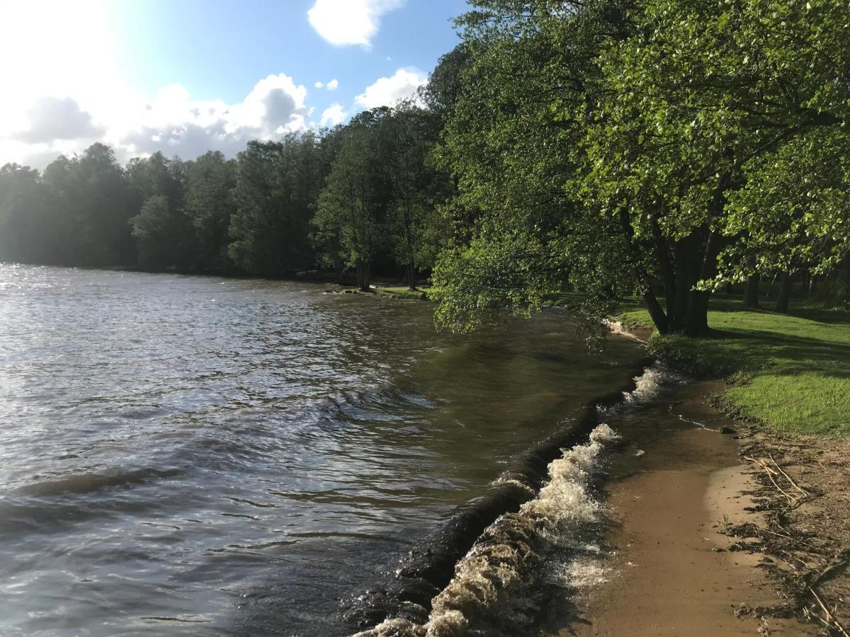 Tyylikaes Rivitaloasunto Lohjalla Esterno foto