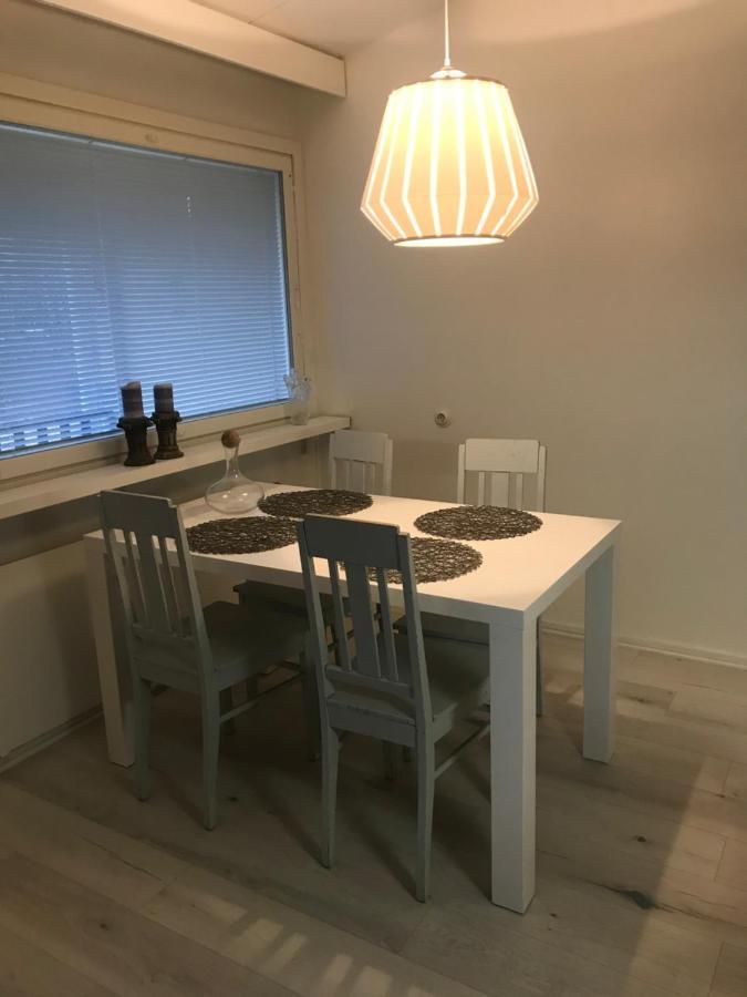 Tyylikaes Rivitaloasunto Lohjalla Esterno foto
