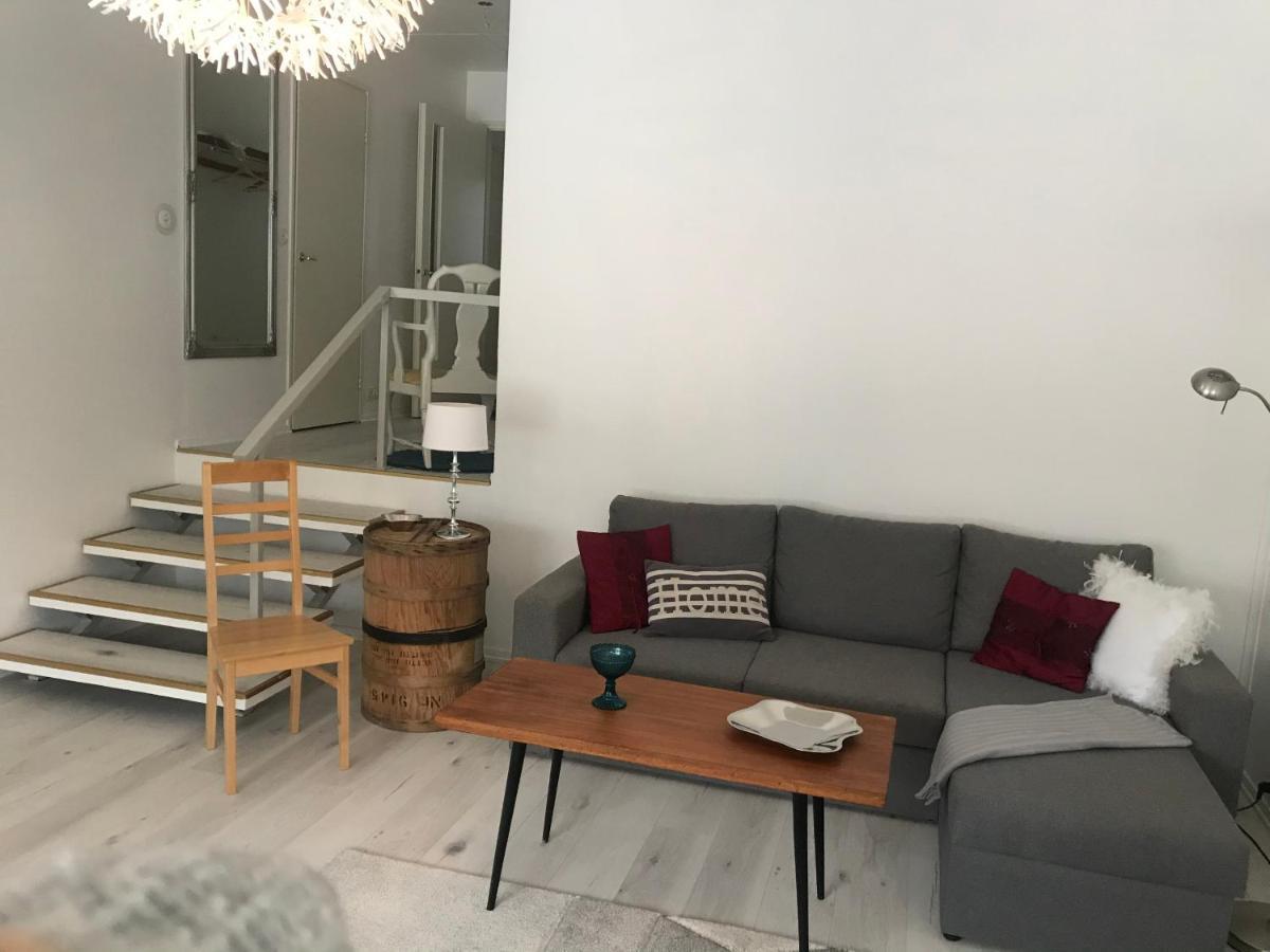 Tyylikaes Rivitaloasunto Lohjalla Esterno foto