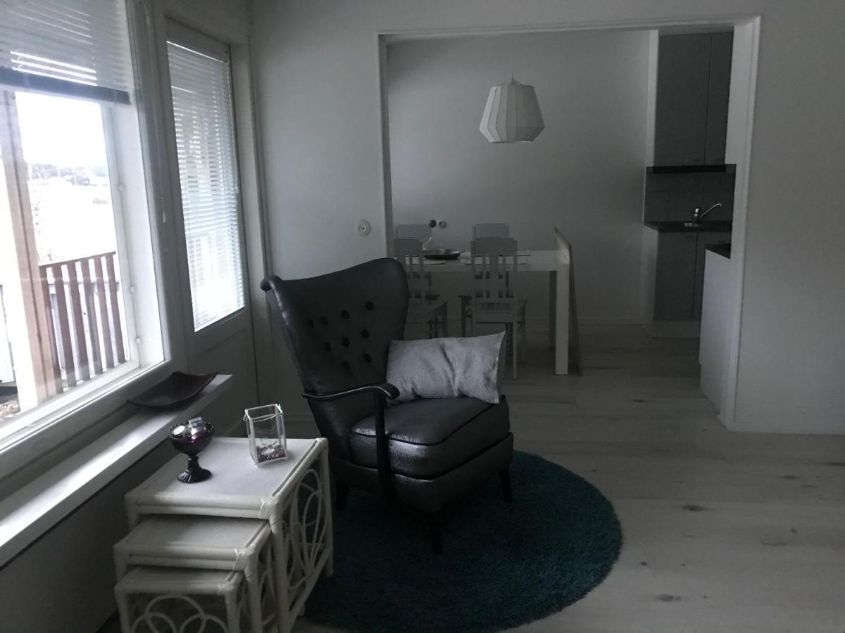 Tyylikaes Rivitaloasunto Lohjalla Esterno foto