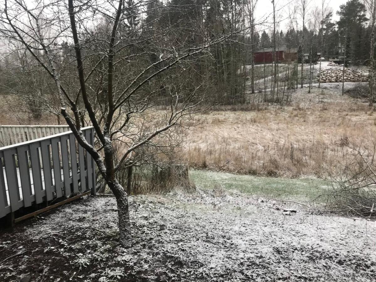 Tyylikaes Rivitaloasunto Lohjalla Esterno foto